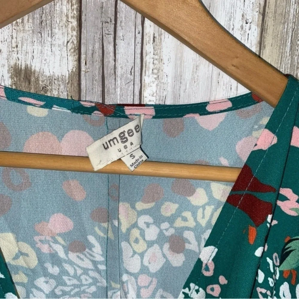 Umgee Green Leppard & Floral Open High Low Blouse - Picture 6 of 6